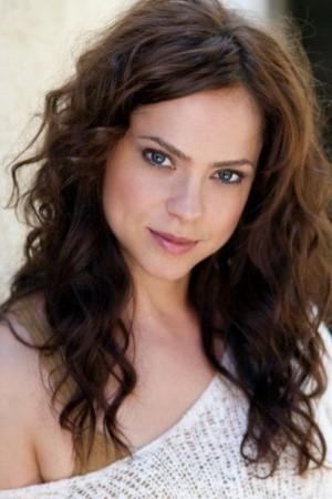 Picture of Fiona Dourif