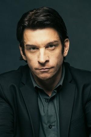 Picture of Andy Karl