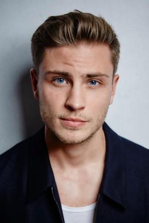 Picture of Jannik Schümann
