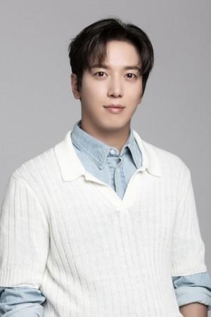 Picture of Jung Yong-hwa