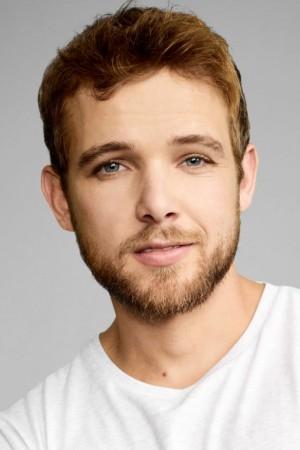 Picture of Max Thieriot
