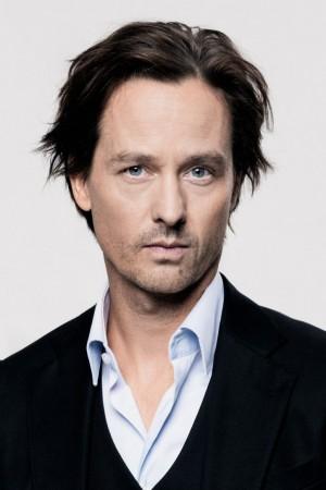 Picture of Tom Schilling