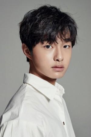Picture of Yoon Chan-young