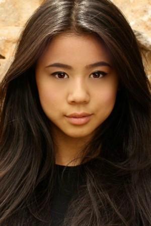 Picture of Leah Lewis