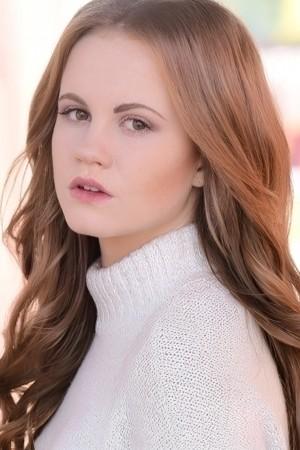 Picture of Mackenzie Lintz