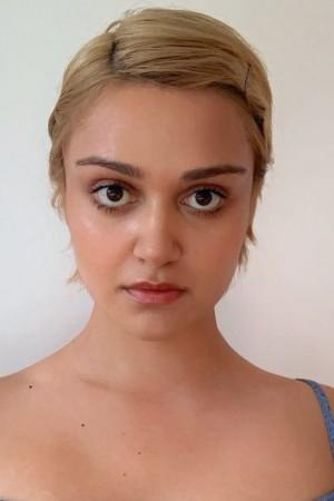 Picture of Ariela Barer