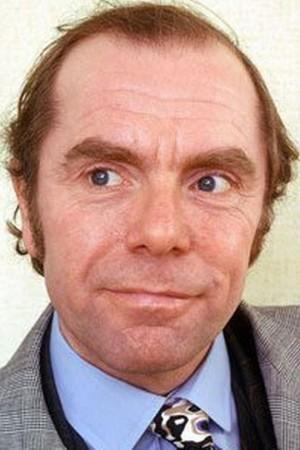 Picture of Angus Lennie