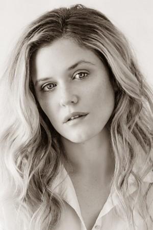 Picture of Harriet Dyer