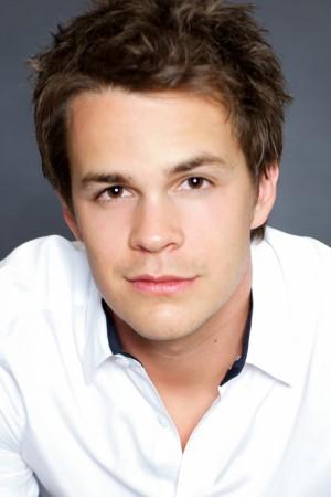 Picture of Johnny Simmons