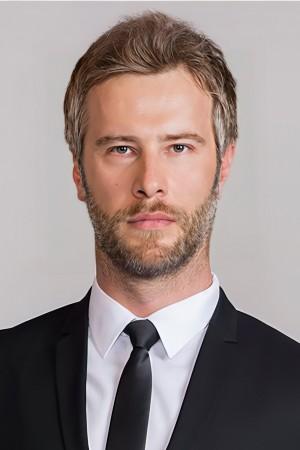 Picture of Özgür Çevik
