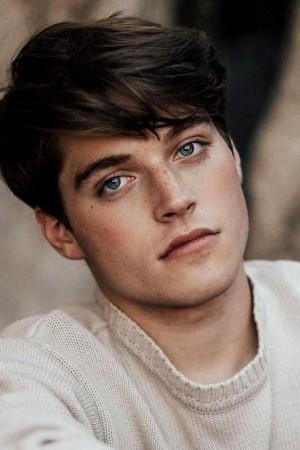 Picture of Froy Gutierrez