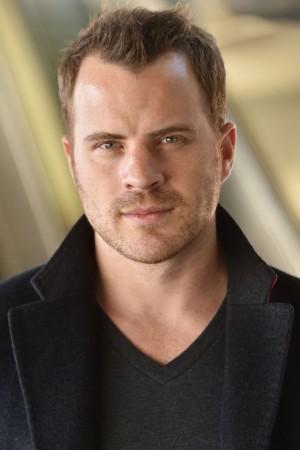 Picture of Robert Kazinsky