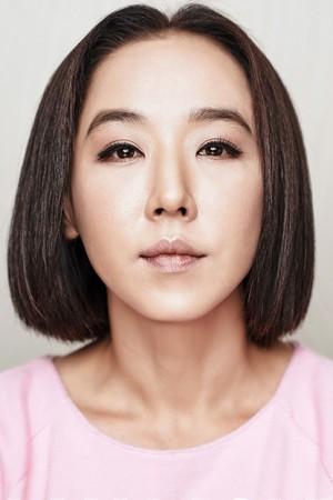 Picture of Kang Soo-yeon