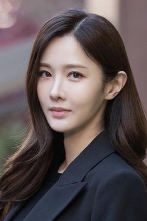 Picture of Kim Yoo-ri