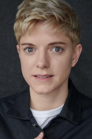 Picture of Mae Martin