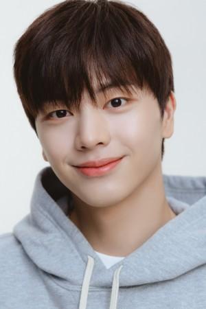 Picture of Yook Sung-jae