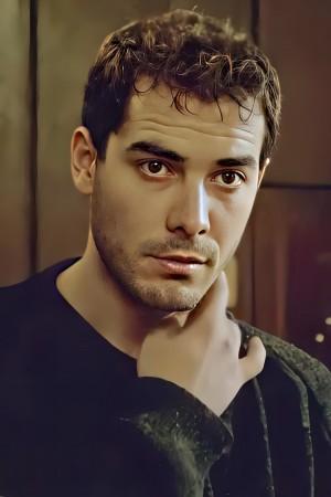 Picture of Fikret Kuşkan