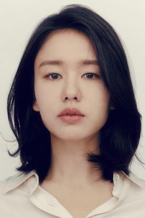 Picture of Ahn Eun-jin