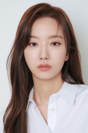 Picture of Kang Min-ji