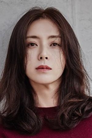 Picture of Song Yun-ah
