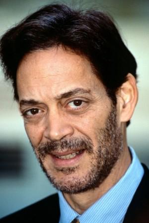 Picture of Raul Julia