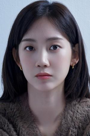 Picture of Shin Hyun-been