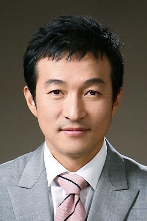 Picture of Lee Jae-ryong