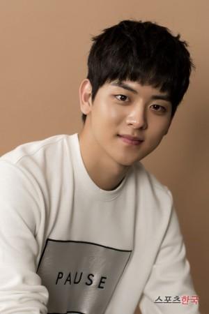 Picture of Yeo Hoe-hyun