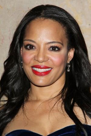Picture of Luna Lauren Velez