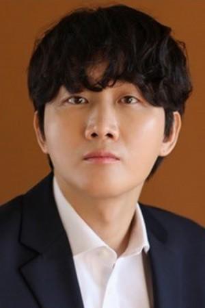 Picture of Lee Yong-jin