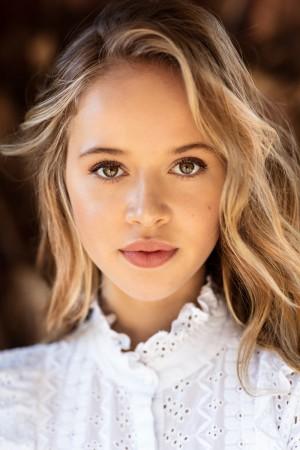 Picture of Holly J. Barrett