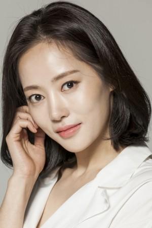 Picture of Yoon Ah-jung