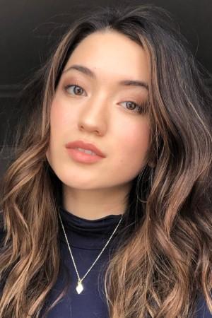 Picture of Reina Hardesty