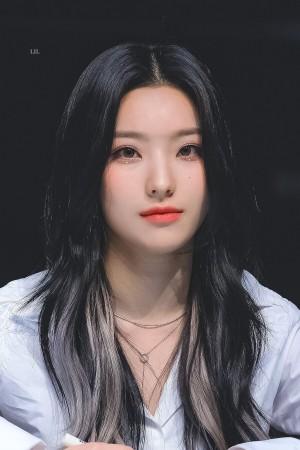 Picture of Lee Sae-rom