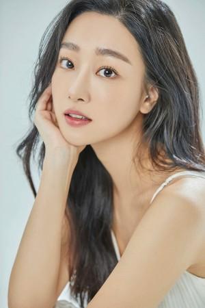 Picture of Lee Ha-Young