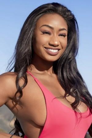 Picture of Janelle Shanks