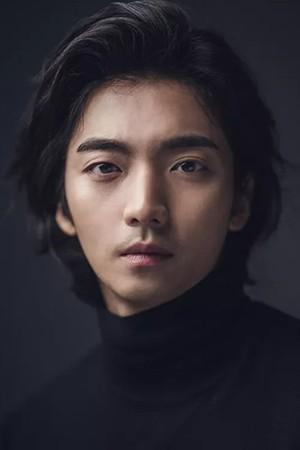 Picture of Hwang Hee