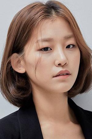 Picture of Song Yi-jae