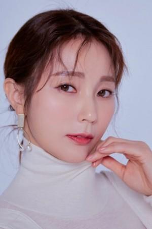 Picture of Ahn Hye-kyung