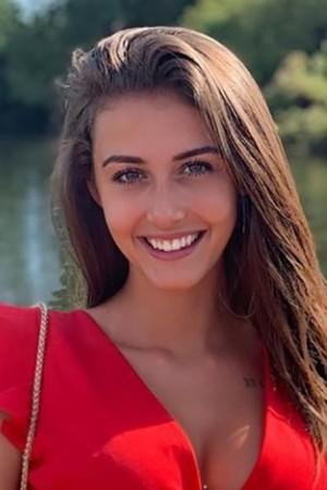 Picture of Chloe Veitch