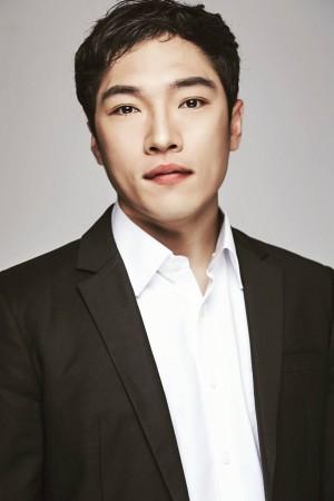 Picture of Choi Young-woo