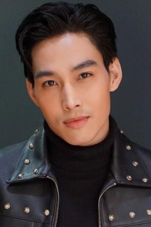 Picture of Khomkrit Duangsuwan