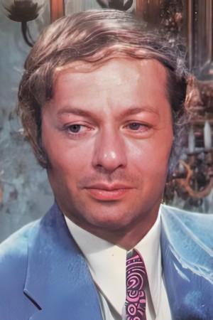 Picture of Kayhan Yıldızoğlu
