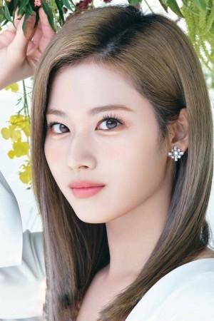 Picture of Minatozaki Sana