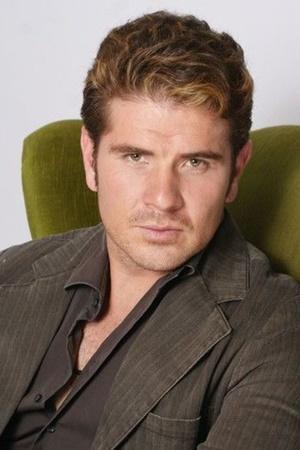 Picture of Erik Guecha