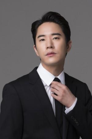 Picture of Moon Tae-yu