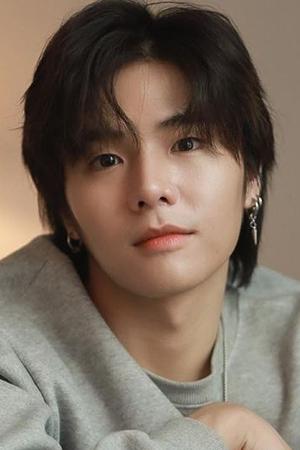 Picture of Top Piyawat Phongkanitanon