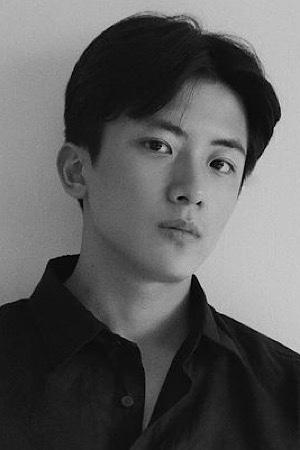 Picture of Kim Shin-bi