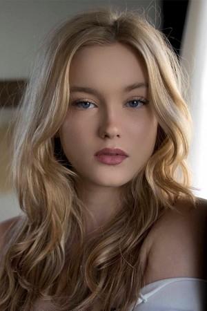 Picture of Chloe Rose Robertson
