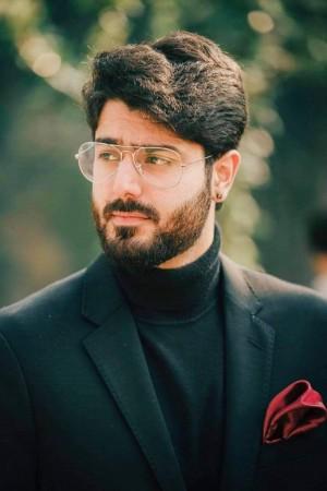 Picture of Zaviyar Naumaan Ejaz